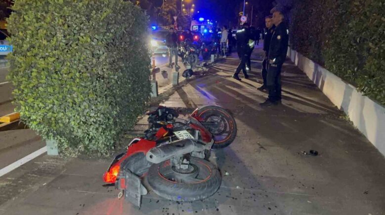 samsunda motosiklet yayaya carpti 3 kisi agir yaralandi 15ySS5Hy