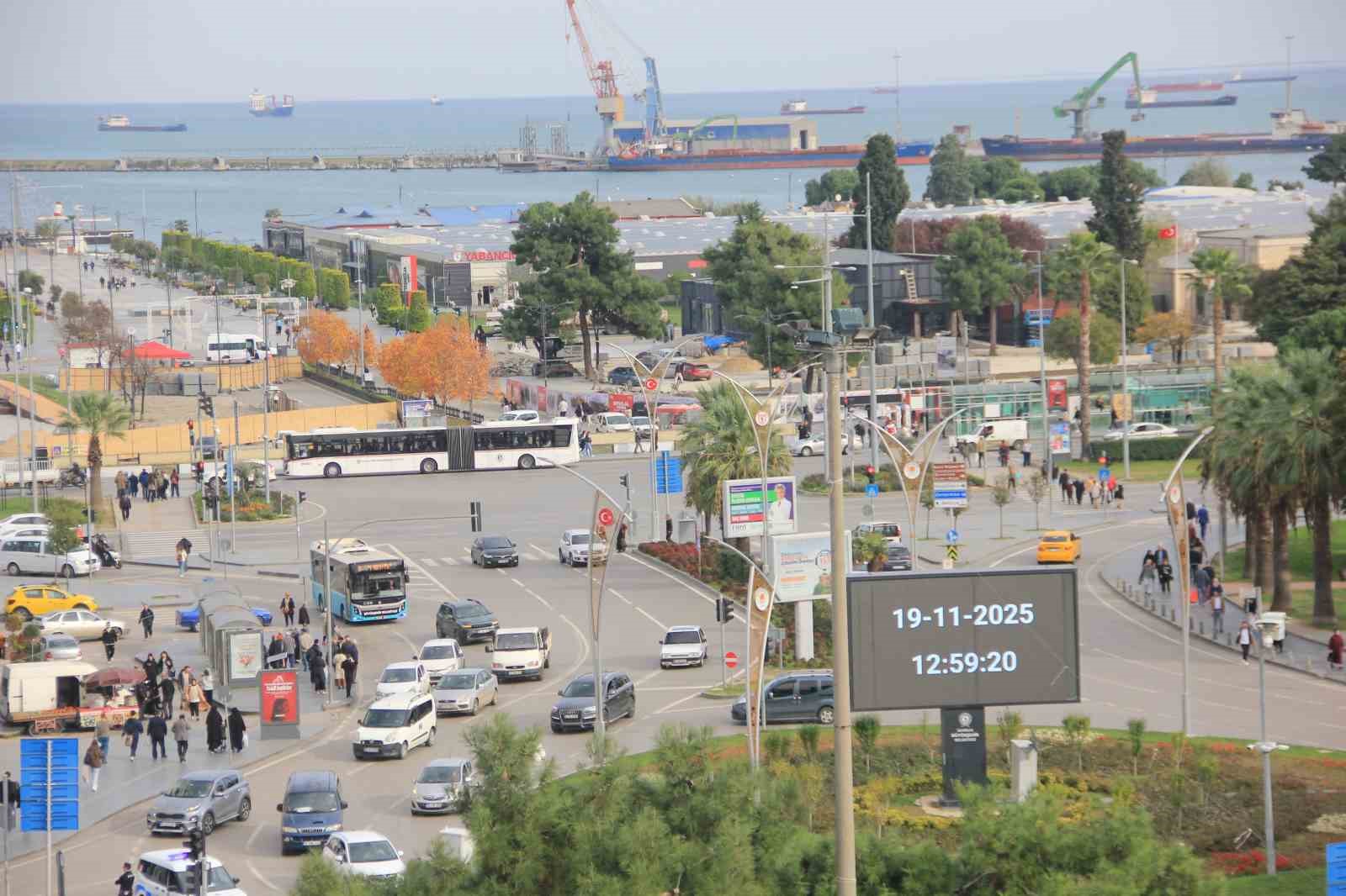 samsunda tasit sayisi bir yilda 40 bin artti IwhARrBV