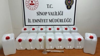 sinopta 2025 yilinda 2 bin 400 litre sahte alkol ele gecirildi U6EBlvcm