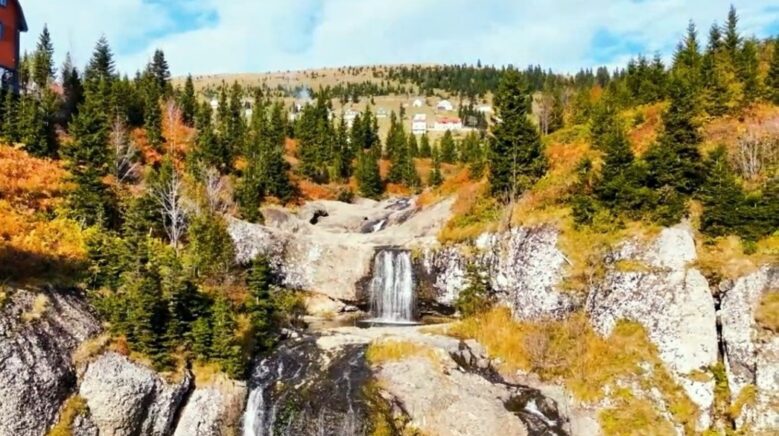 sis dagi yaylasinda sonbaharda renk cumbusu SgACPFxB