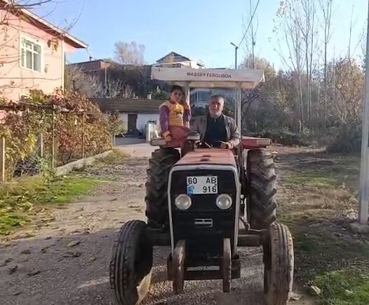 tarladan cikmayan traktore istanbul bogaz koprusunde ceza yazildi YZ6mDeQH