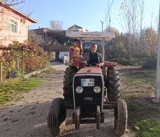 tarladan cikmayan traktore istanbul bogaz koprusunde ceza yazildi YZ6mDeQH