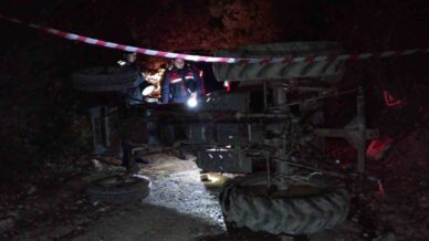 tokatta devrilen traktorun surucusu hayatini kaybetti Csvt7zkl