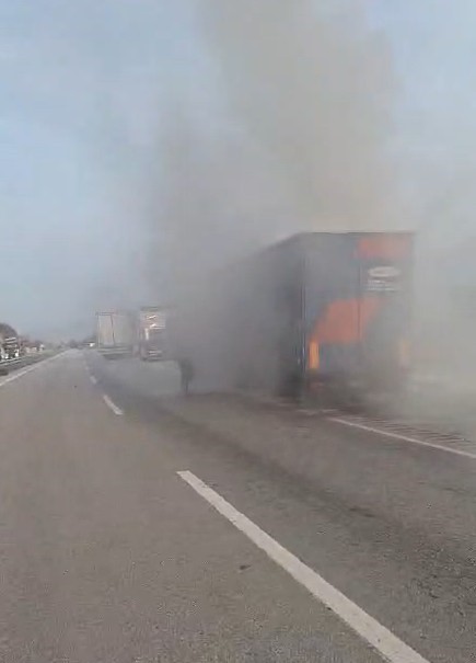 tokatta tir surucusunun hizli mudahalesi muhtemel faciayi onledi ZciwfFJ3