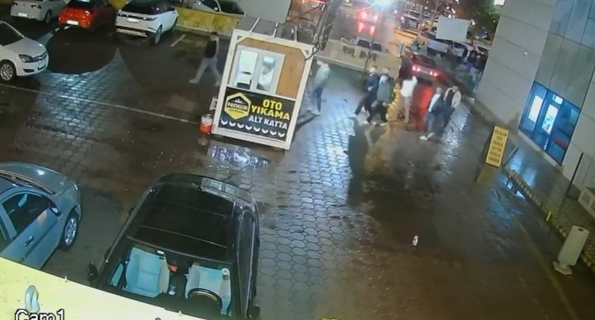 tokatta yan baktin kavgasinda 6 yerinden bicaklanan 23 yasindaki genc hayatini kaybetti OSuORL6q
