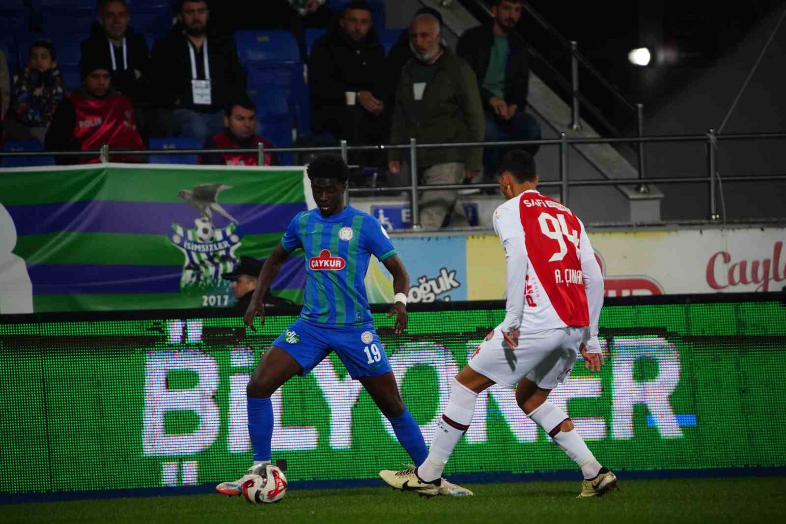 trendyol super lig caykur rizespor 0 fatih karagumruk 0 ilk yari iXjEEAkM