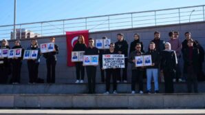 universite ogrencileri sehitleri dualarla andi FleJYlXW