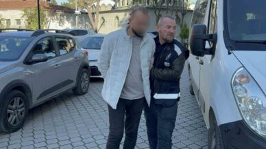 uzerinde bonzai ele gecirilen sahis adliyeye sevk edildi ukX3HnVs