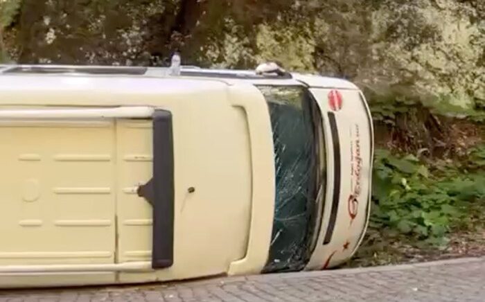 yedigoller milli parkinda minibus devrildi LbFtL3qV