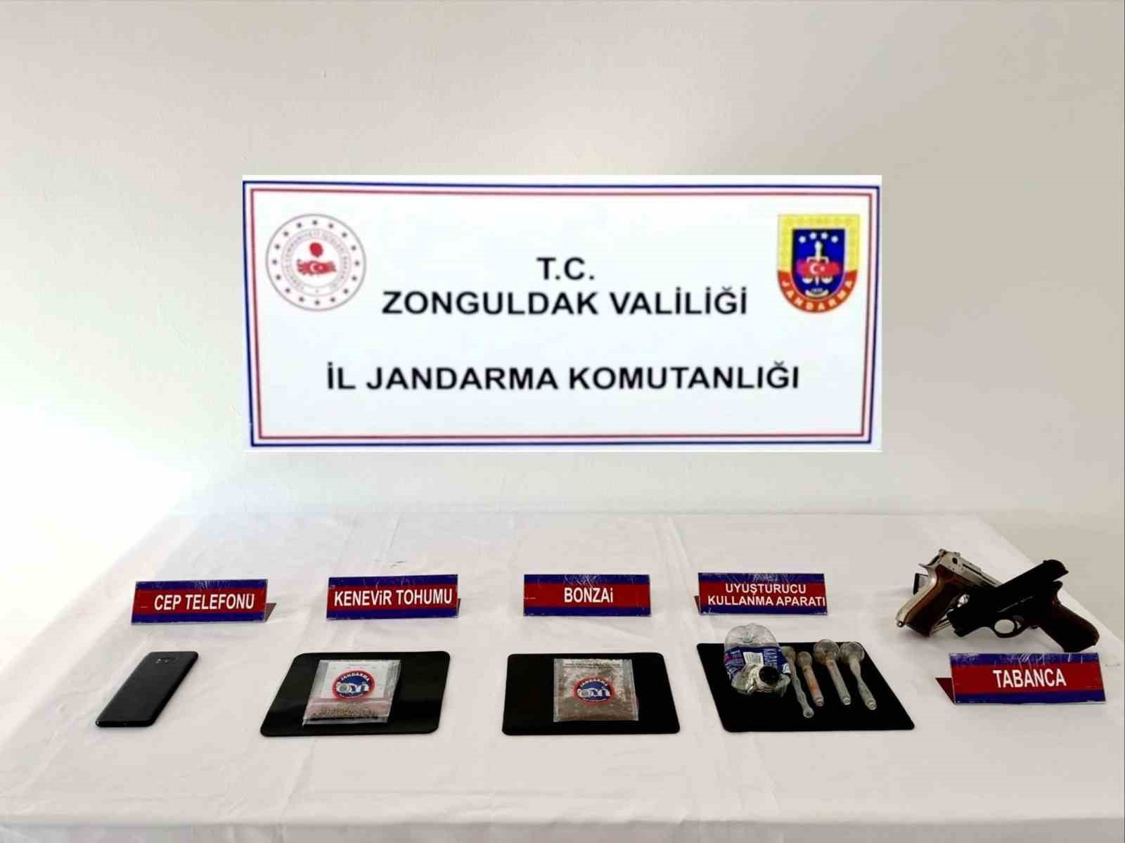 zonguldakta jandarmadan uc ayri narkotik operasyonu 3 supheli yakalandi KZXiRXZA