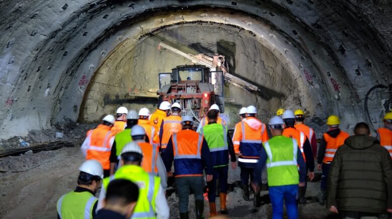 13 yildir bitmeyen kop tuneli meclis gundeminde patates deposu mu olacak K47nbEEr