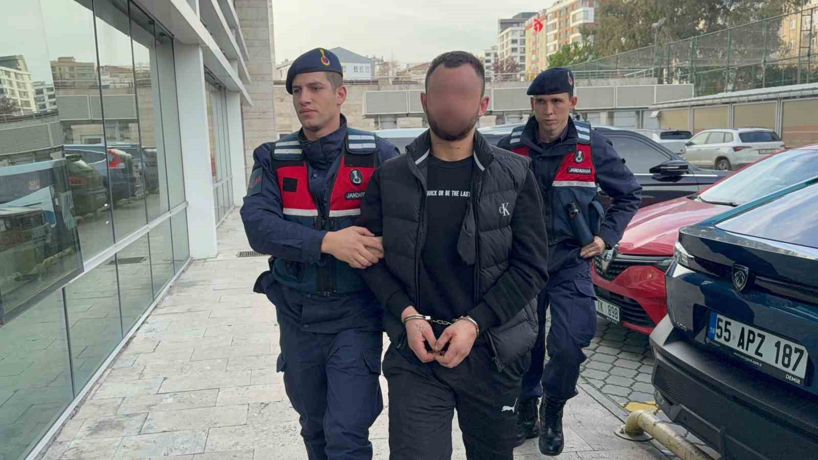 ailesini makasla tehdit ettigi iddia edilen sahis tutuklandi