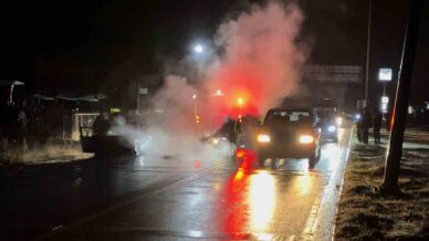 bartinda park halindeki aracta yangin cikti 6q9NIltW