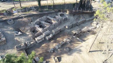 barunun calismalariyla tios antik kentinde karadeniz bolgesinin en buyuk mezarlik alani bulundu 1q7AetH4