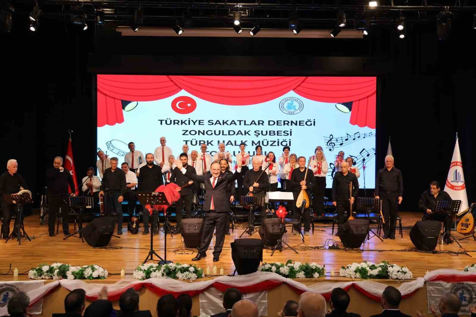 beunda turkiye sakatlar dernegi turk halk muzigi toplulugundan unutulmaz konser fHtec7P7