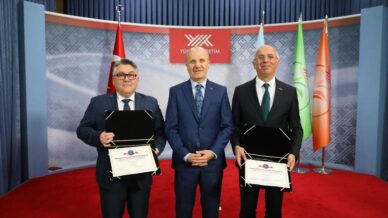 beundan engelsiz universite odullerinde cifte basari yegd2jhS