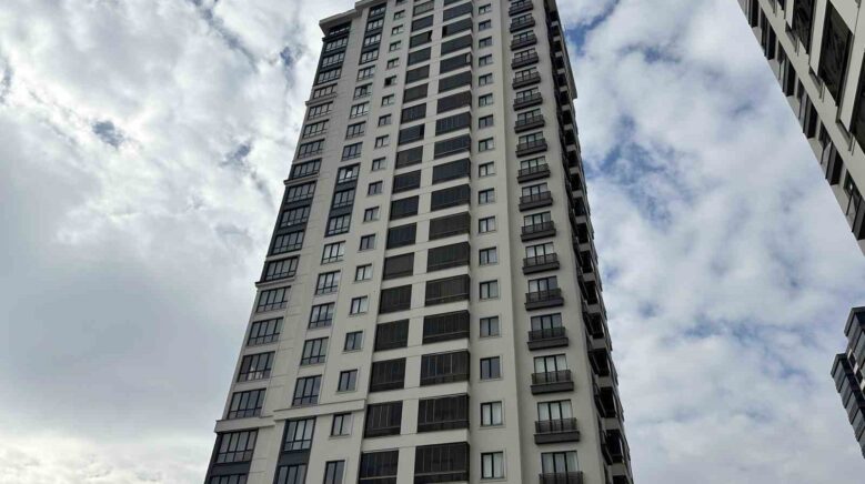 binanin 14uncu katindan duserek olen kadinin nisanlisi beraat etti VSOqtvmu