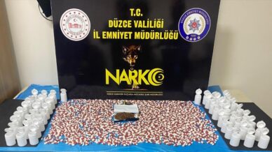 binlerce uyusturucu hapla yakalandi 1dRpEn4P