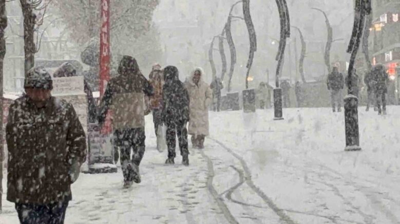 bolu valiliginden yogun kar uyarisi 20 santimi asacak BeT6OTiY