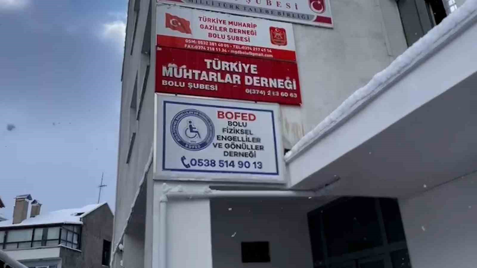 boluda hirsizlar engelliler derneginin masa ve sandalyesini caldi 3nZYCFfQ