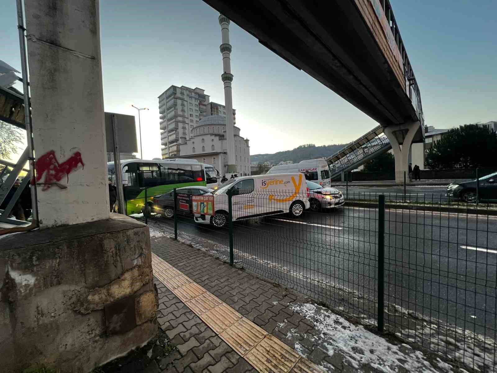 buzlanma zincirleme kazaya neden oldu q5wrkOOS
