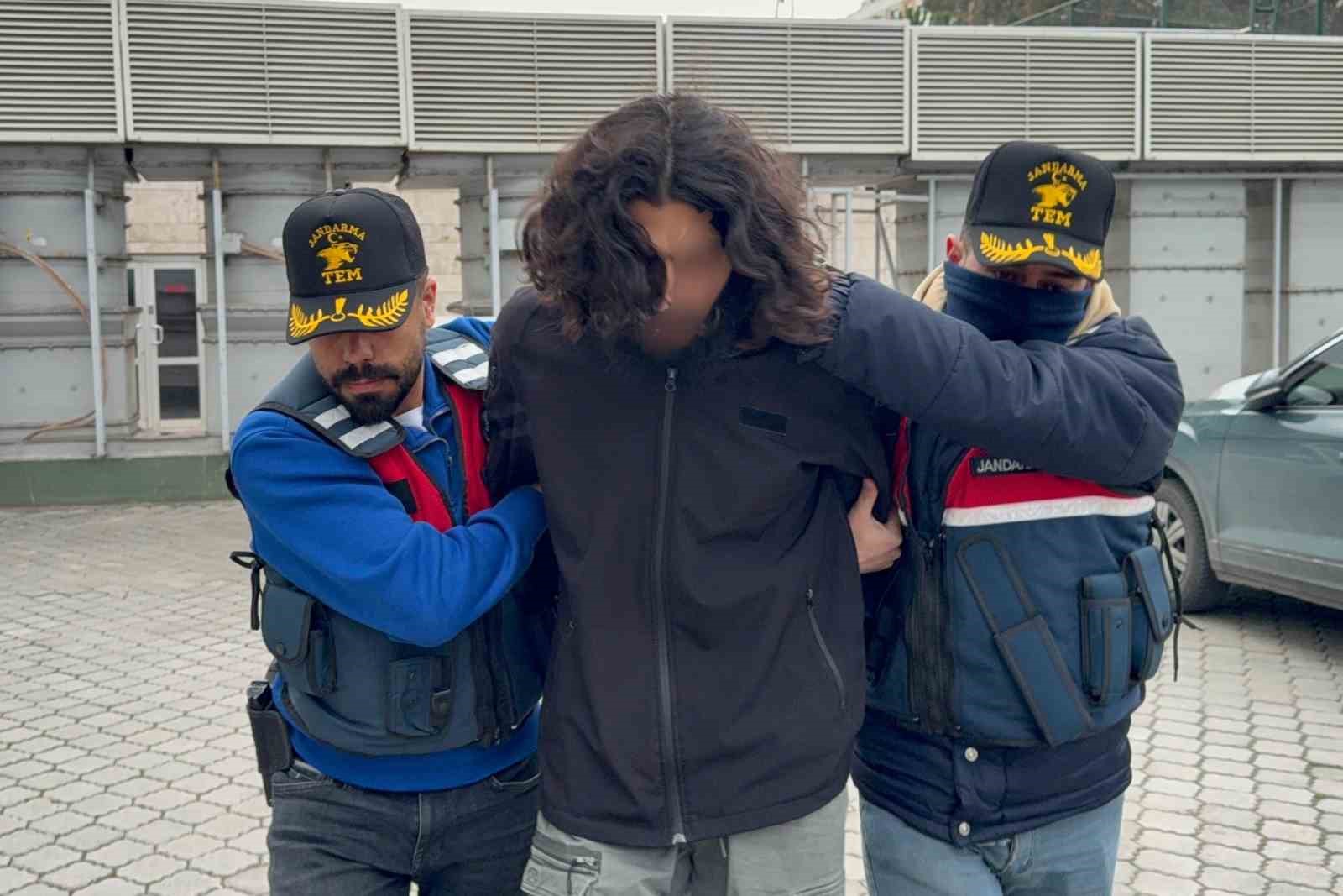 deastan gozaltina alinan yabanci uyruklu sahis tutuklandi qiOygV4R