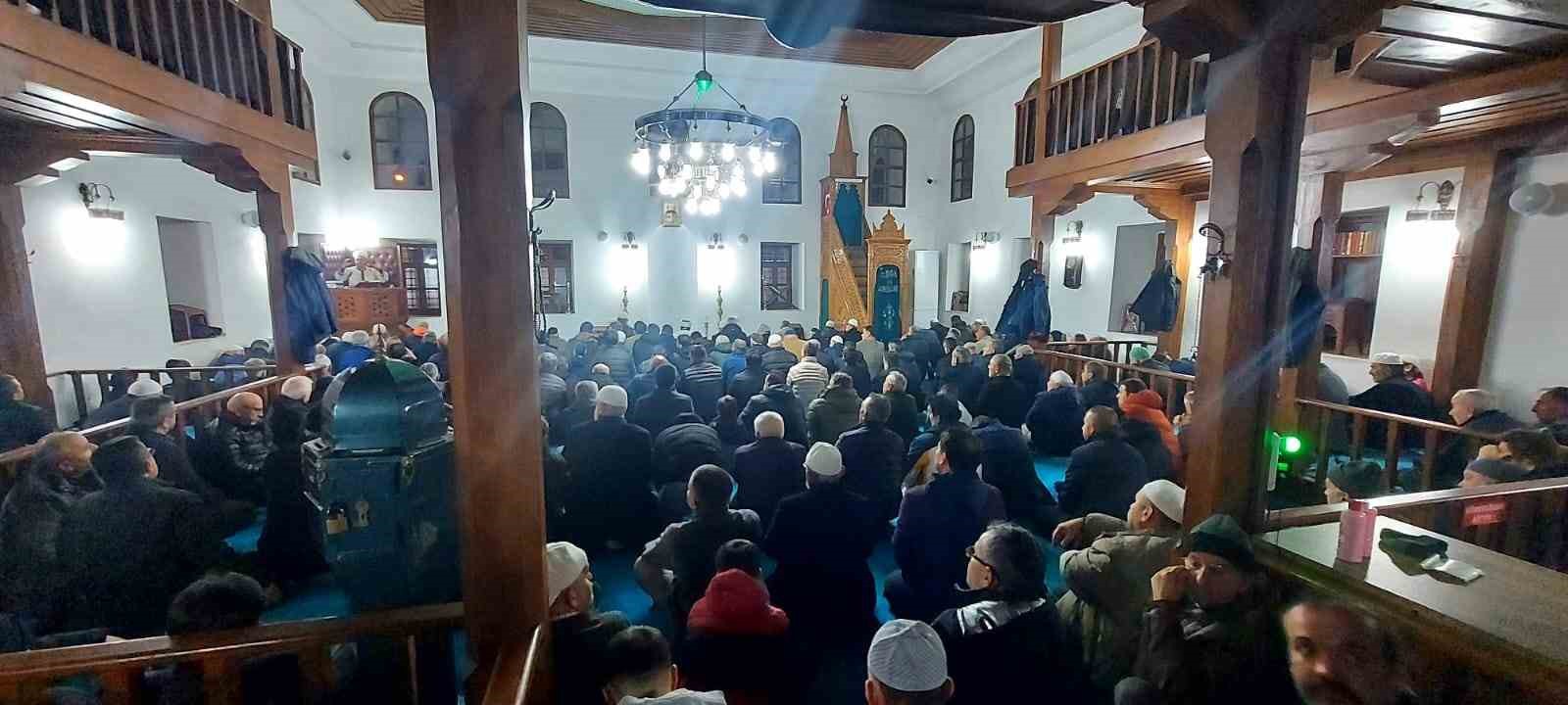 devrekte regaip kandili cosku icerisinde idrak edildi EbLT5XII