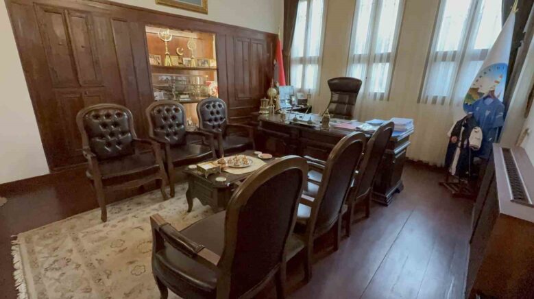 dinleme cihazi sorusturmasinda iki supheli icin tutuklama talebi cRqG5z4W