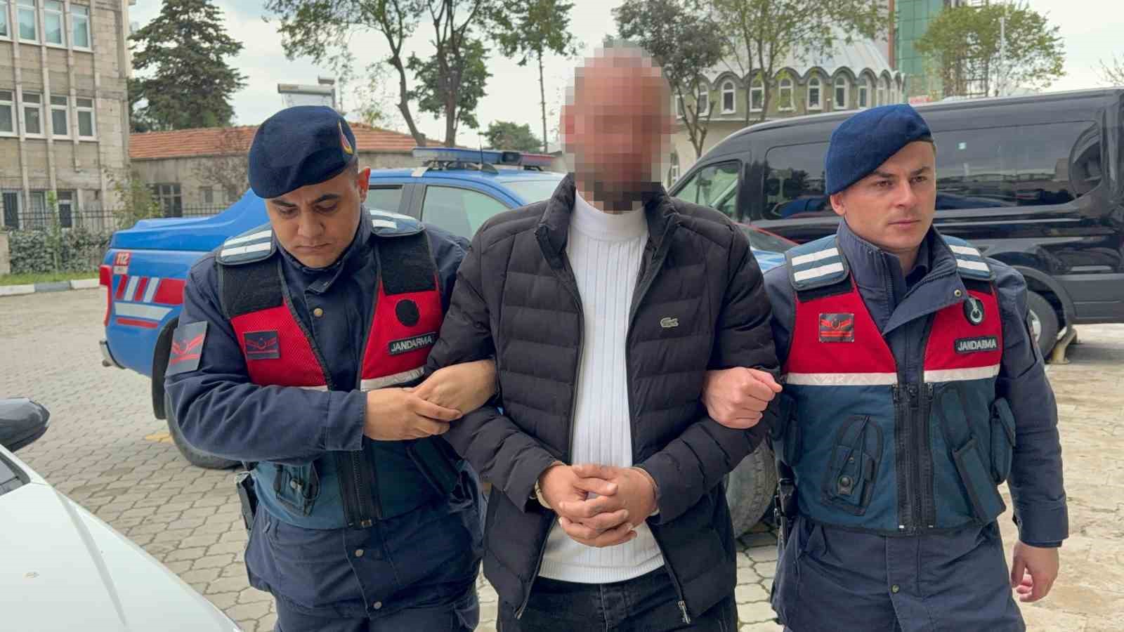 dolmus soforune silahli saldiri duzenleyen dolmus soforu cikti fMRzvvDy