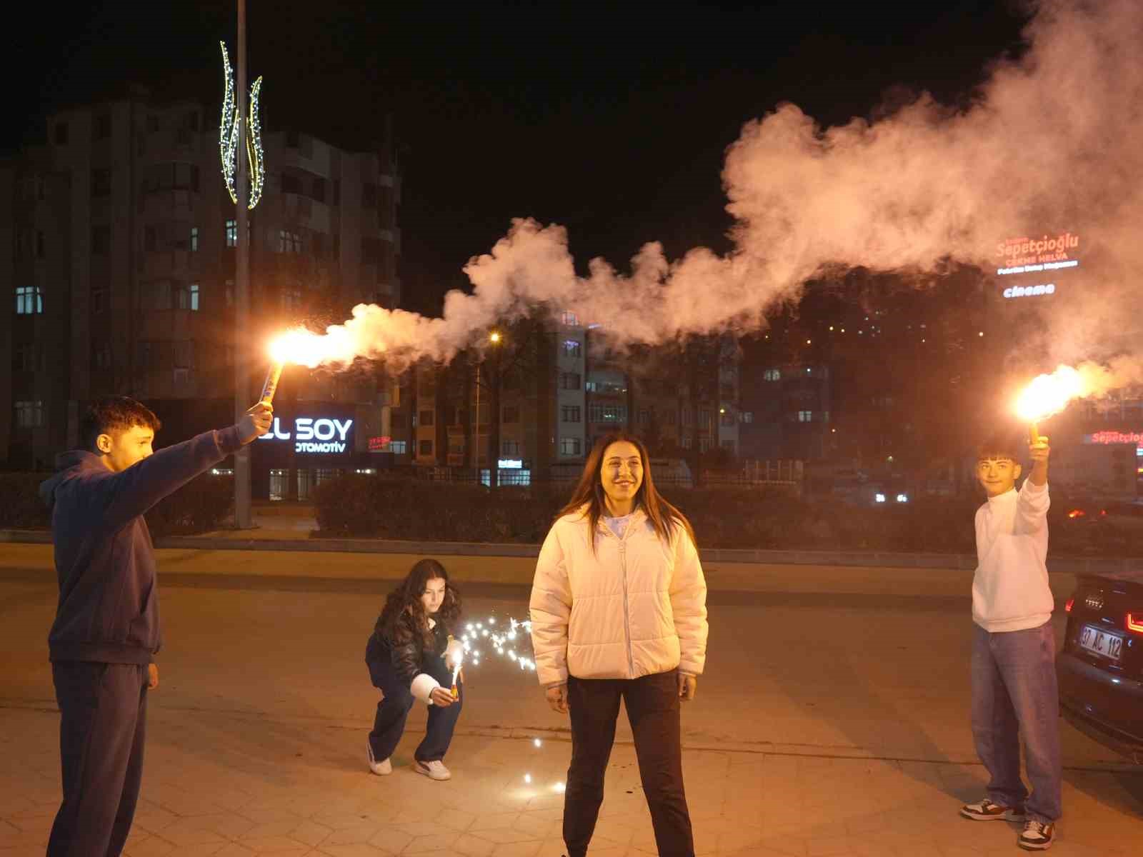 dunya sampiyonu asumana memleketinde coskulu karsilama HgRHi2bE