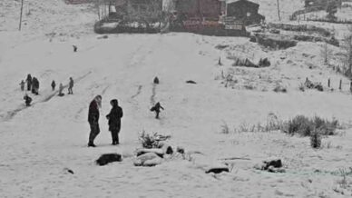 dunyaca unlu turizm merkezi ayder yaylasi beyaza burundu FURL739P