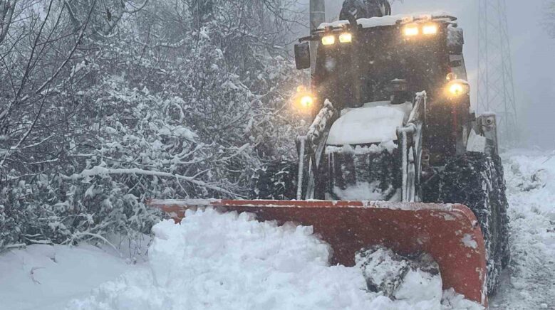 duzcede kar nedeniyle 37 koy yolu ulasima kapandi YckOeJlS