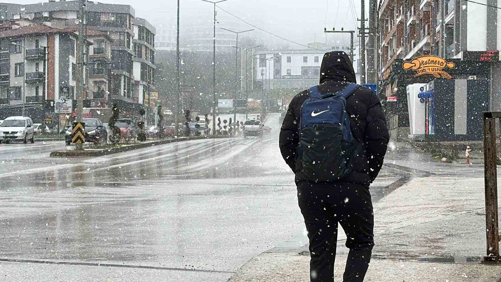 duzcede okullar 1 gun sureyle tatil edildi d2S5yXOh