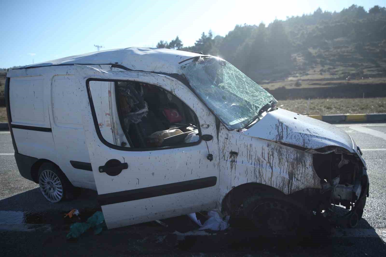 gizli buzlanma trafik kazalarina sebep oldu 3 yarali dhEISVPd