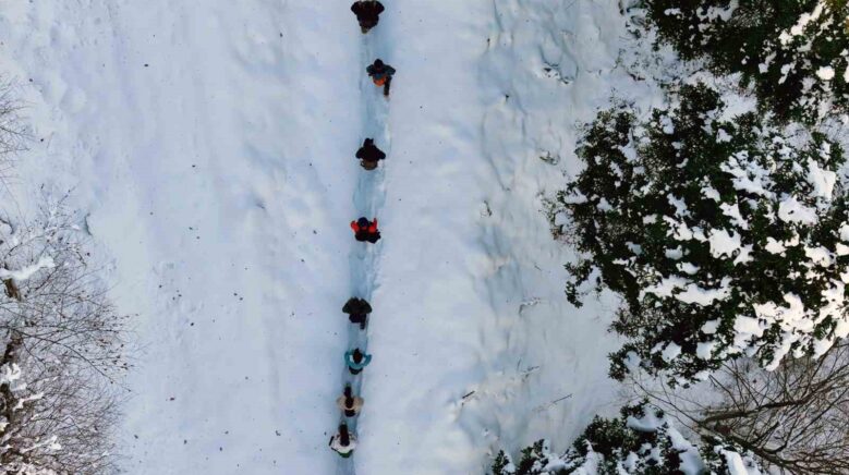gumushanede sehrin gurultusunden kacanlar torulun zirvelerinde bulustu gMnMEnaZ