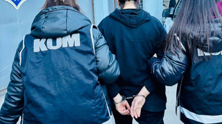 gurcistana kacmak isteyen uyusturucu suclusu hopada yakalandi JvaMmprk