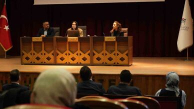 karabukte 35 cocuk koruyucu aile yaninda SNCJrEd8