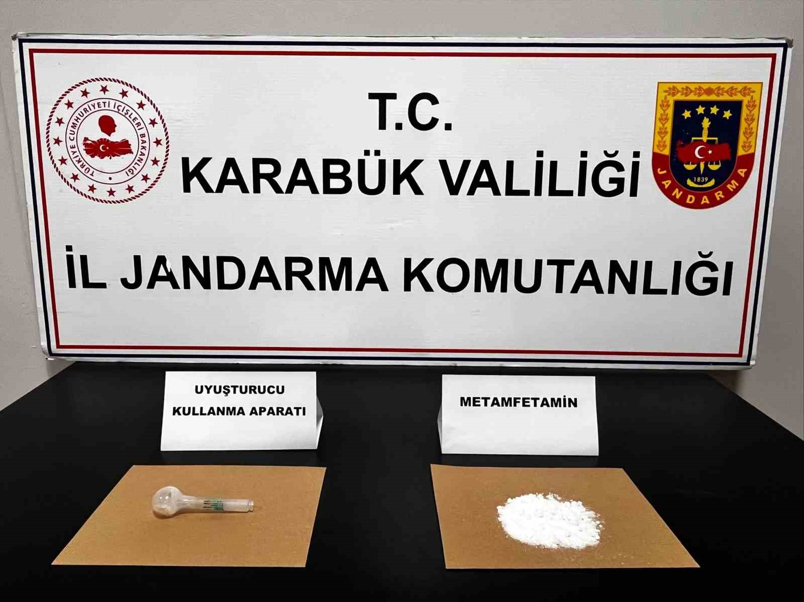 karabukte 70 adet sentetik ecza hap ele gecirildi dTyZKS6Y