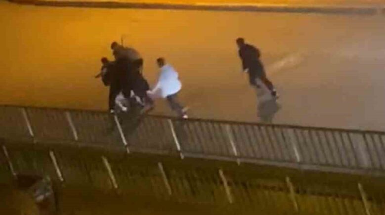 karabukte bir genc 4 kisi tarafindan acimasizca boyle darbedildi nSrfROR5