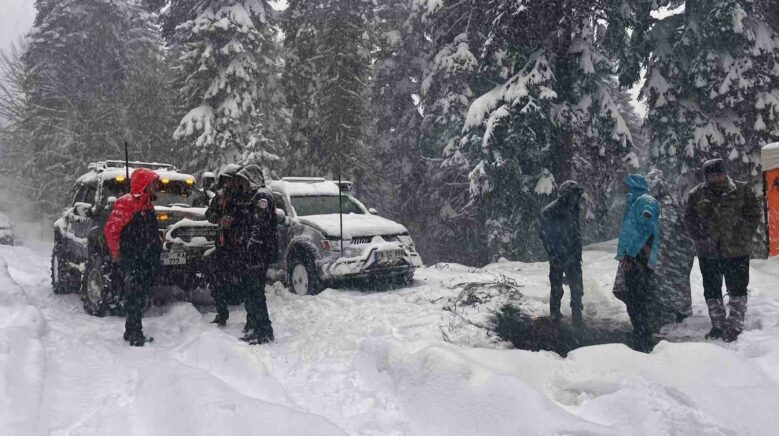karabukte yaylada mahsur kalan 7 kisi kurtarildi vNqaDw7d