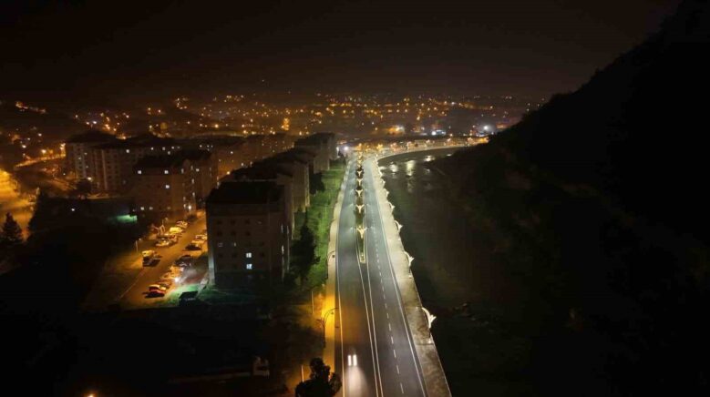 karabukte zonguldak ve yenice caddeleri bastan sona yenilendi At6CW9cy