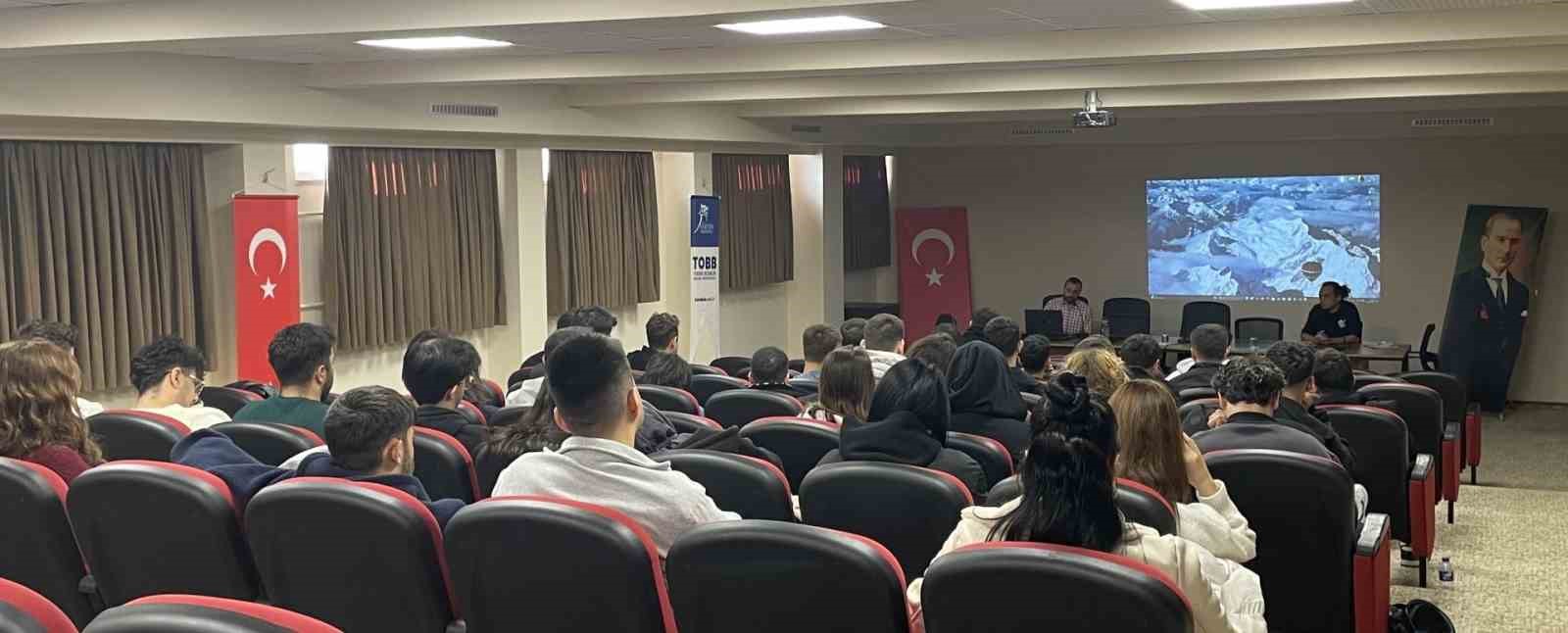 kbude bilisimde grafik ve animasyon teknikleri egitimi gerceklestirildi tP2MLDkb