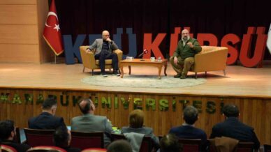 kbude omer ozkok ve hikmet genc ogrencilerle bir araya geldi mrl8Hq1T