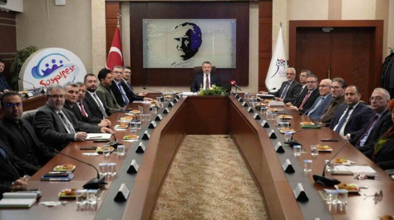 kbude senato toplantisinda universitenin yukselen markalari gundeme geldi eN6ZQ75U