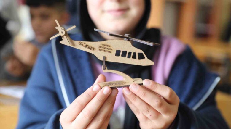 kirsaldaki 3 bin 800 ogrenci bilimle bulustu LB2k7qrL