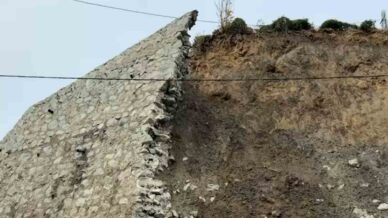 rizede istinat duvari coktu W5MWvz9t