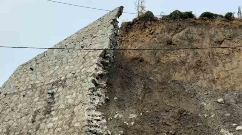 rizede istinat duvari coktu W5MWvz9t