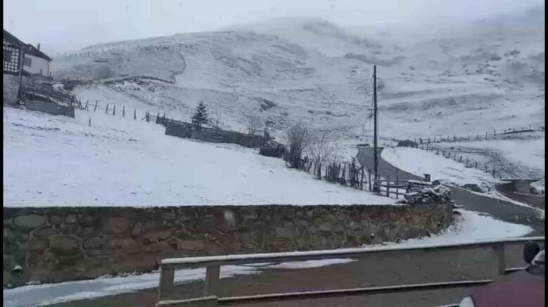 rizede kar yagisi yuksek kesimlerde etkili oluyor jSgcxlT2