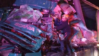 rizede tir kazasi 1 yarali hgljECe9