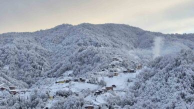 rizenin yuksek kesimlerinde kar kalinligi 1 metreyi asti QkEyTePR